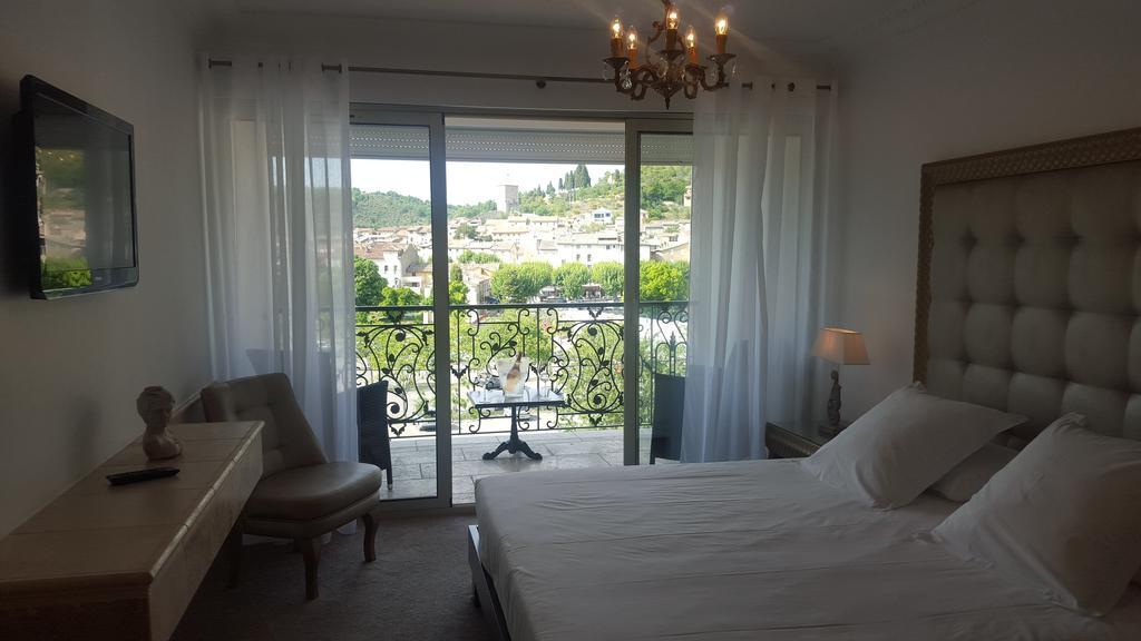 Hotel Les Deux Lions Riez Room photo